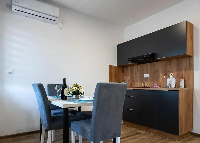 شقة M&a فردنيك