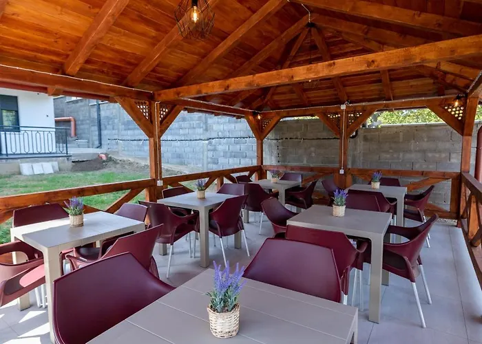 شقة M&a فردنيك